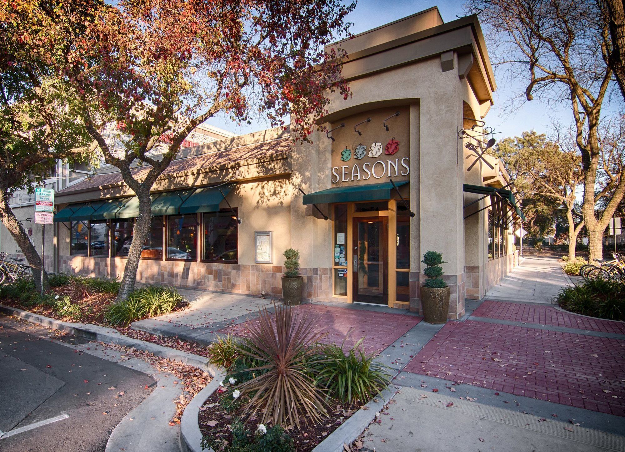 Hilton Garden Inn Davis Downtown Restaurante foto